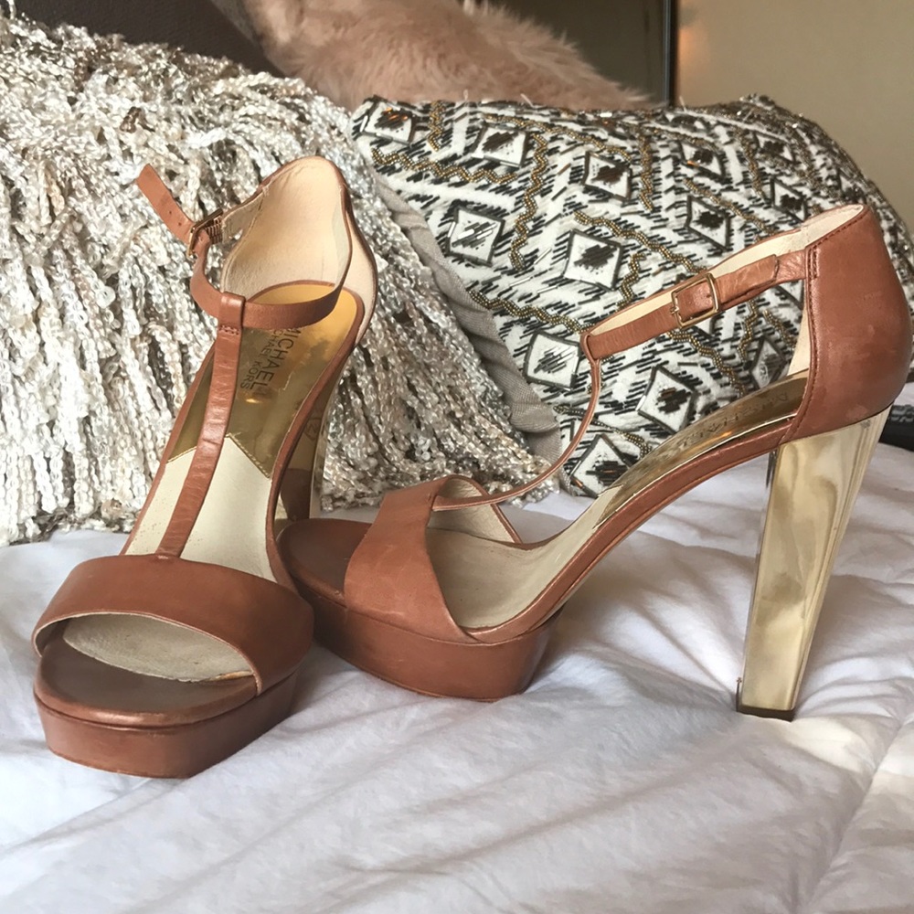 Michael Kors metallic gold heel